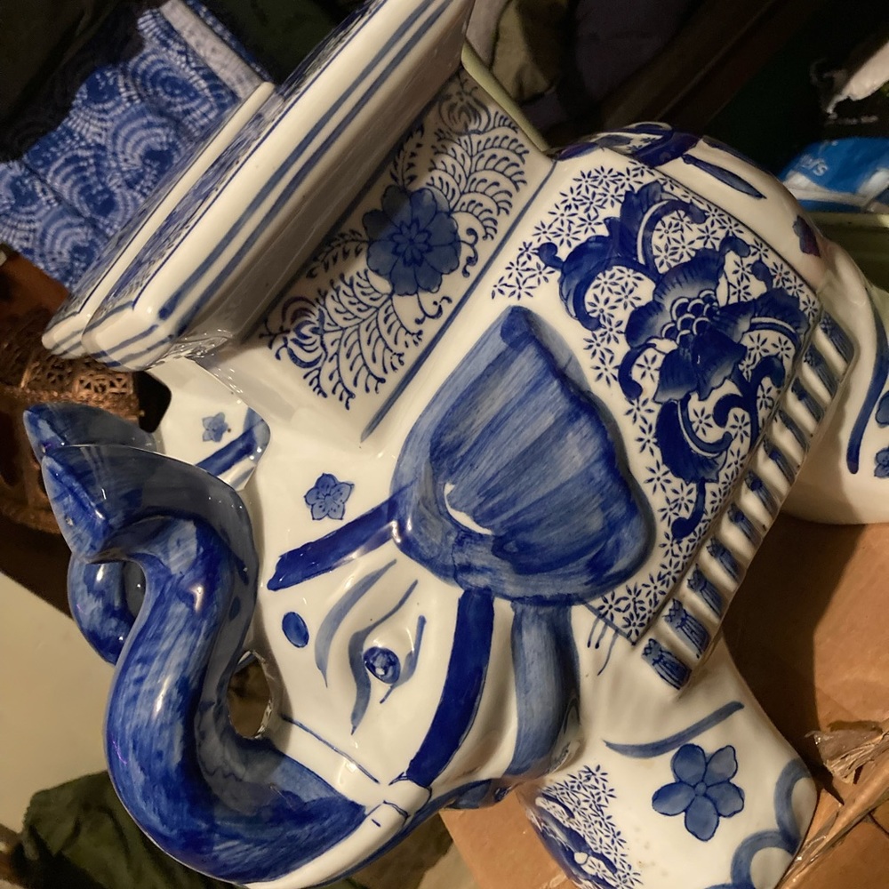 Vintage ceramic elephants